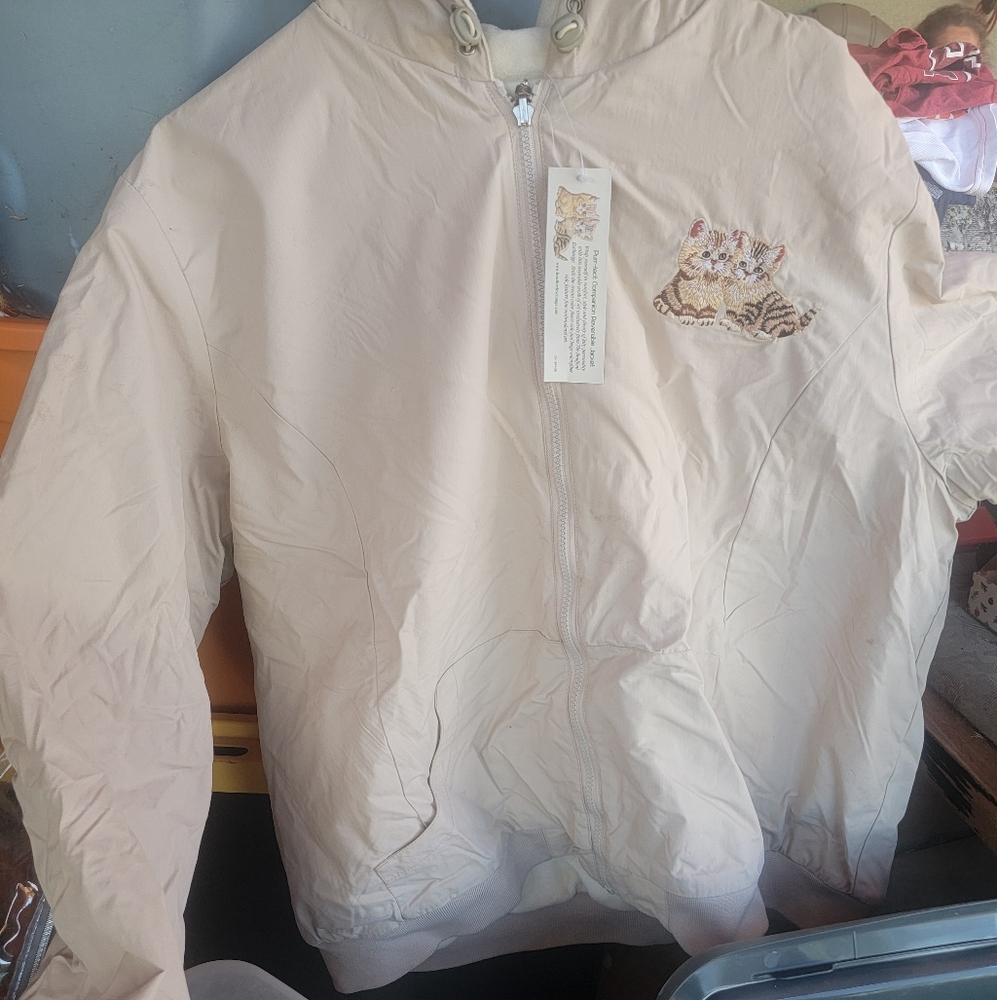 CAT AFFICIANADOS !!!- The Bradford Exchange Cream Jacket with Cat Embroidery